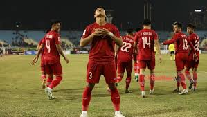 Shams：奇才中锋萨尔右脚骨折接受手术 预计新赛季开始时可以康复